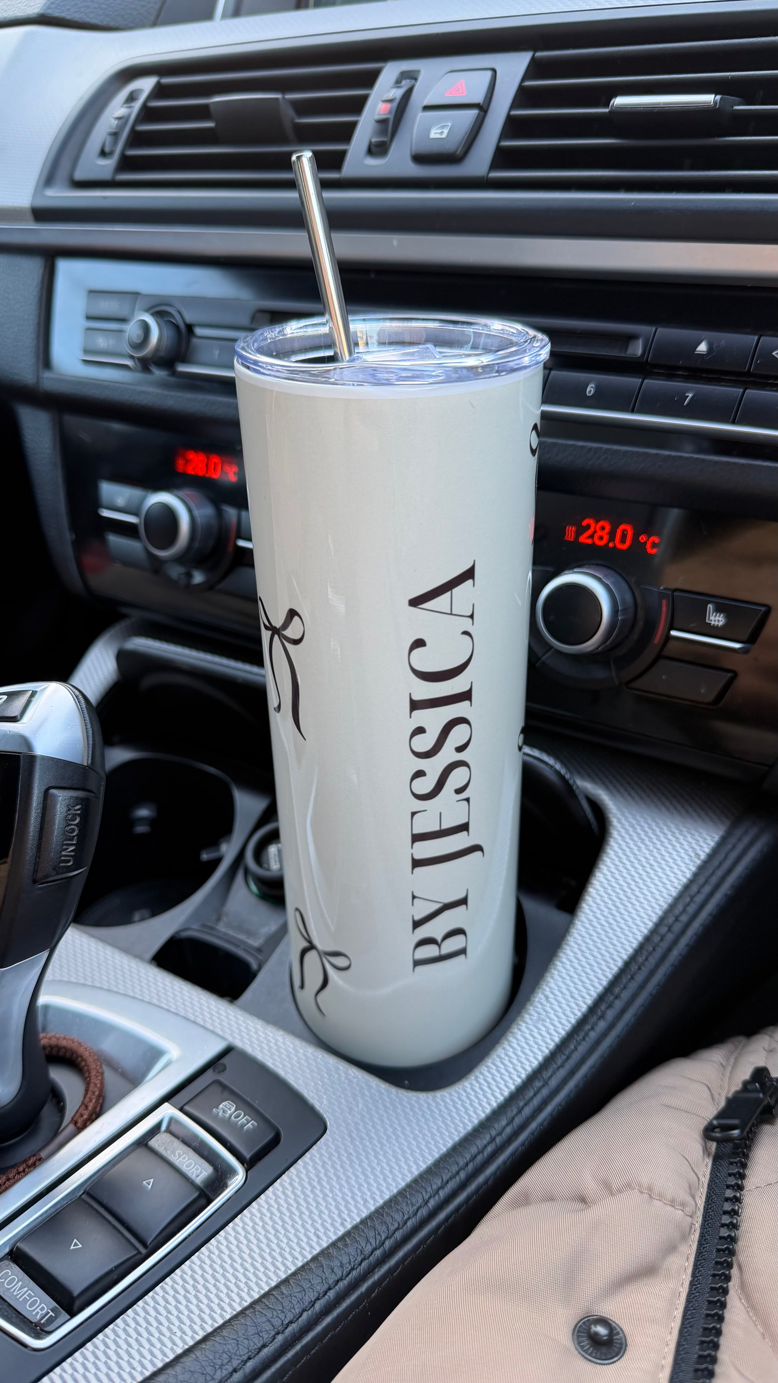 Custom logo 20oz tumbler