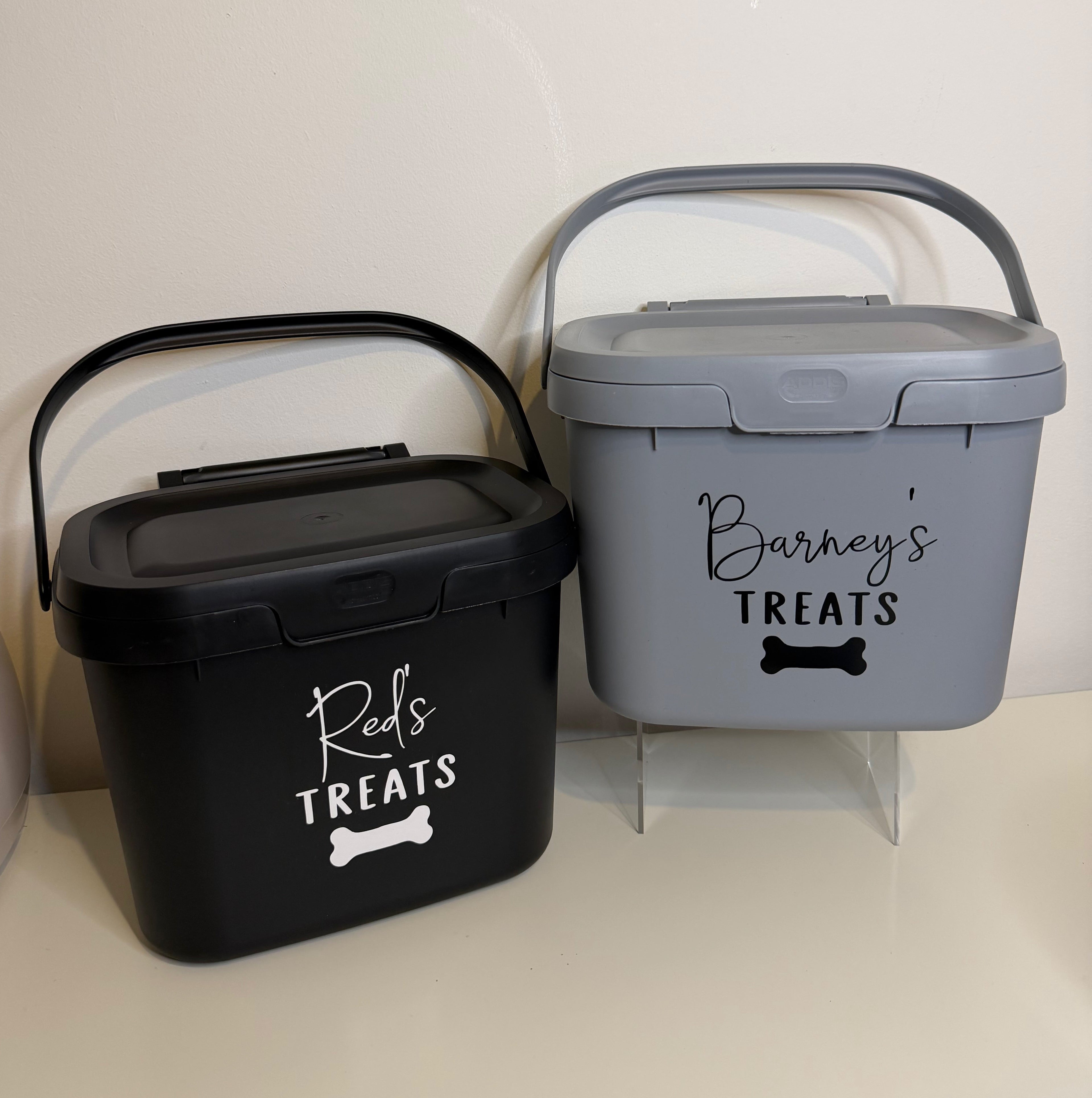 Pet treat tubs