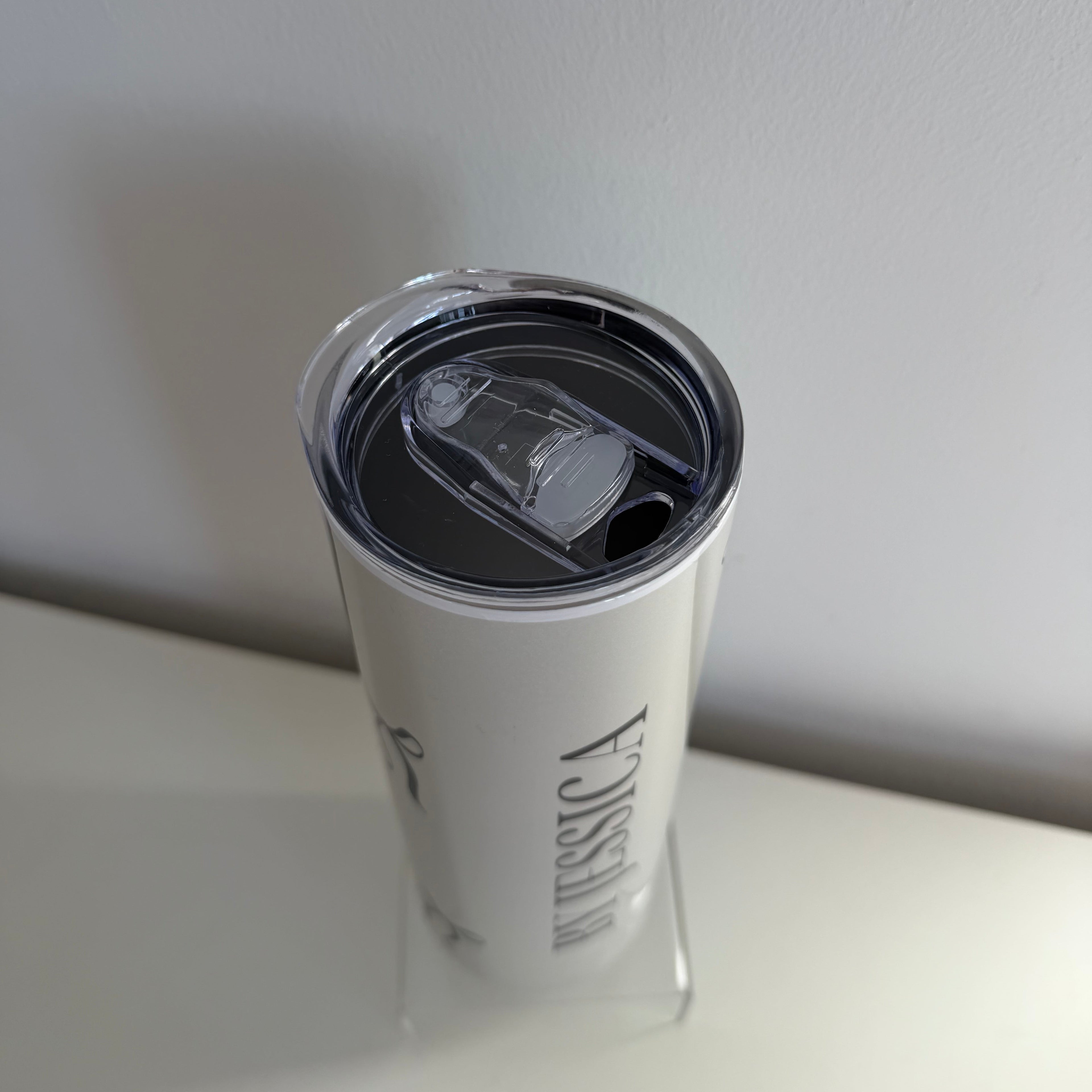 Custom logo 20oz tumbler