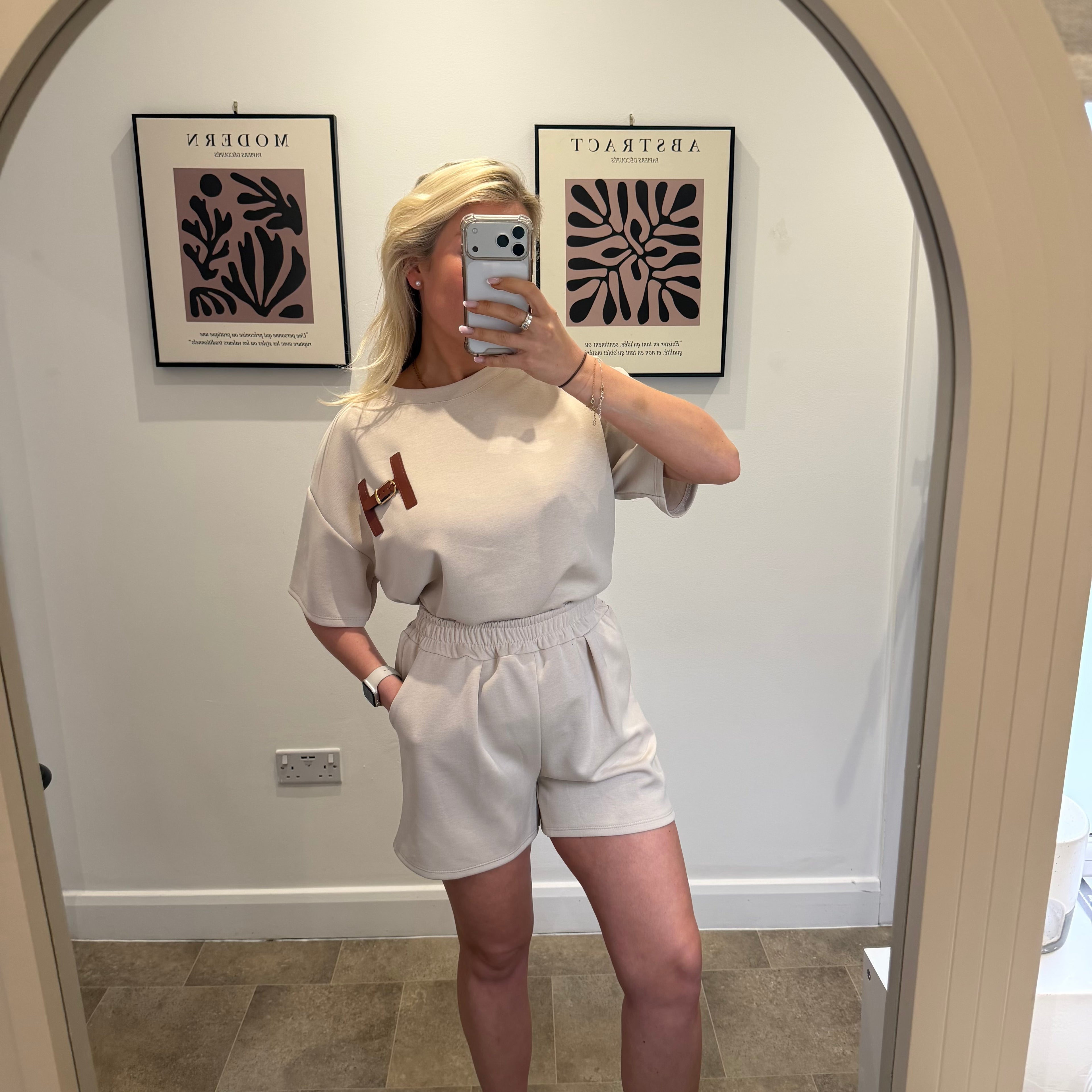 H beige short set